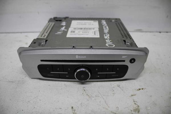 RADIO RENAULT MEGANE - Vue 3